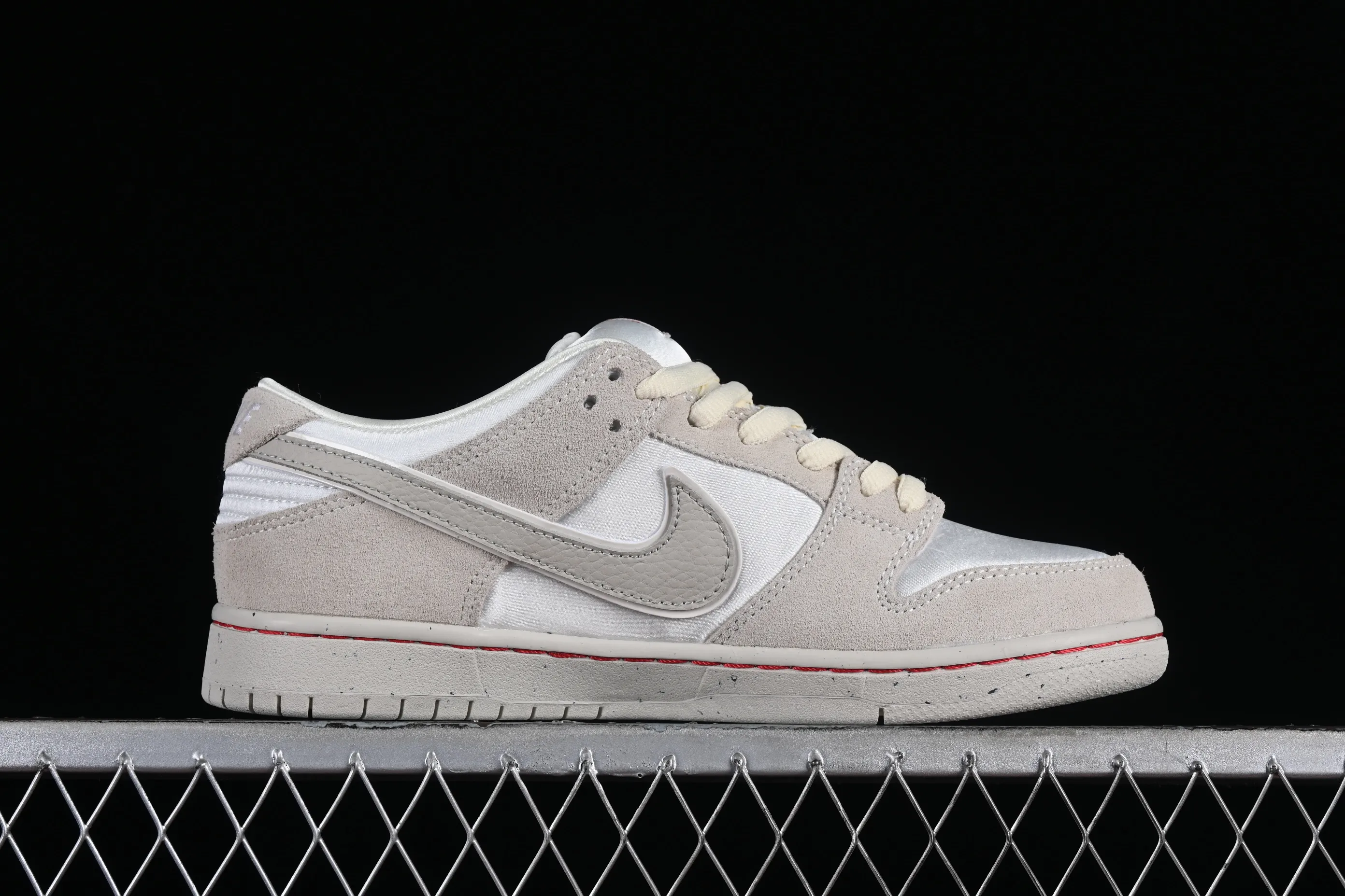 All Categories Nk SB Dunk Series Nk SB Dunk Low Low-top sneakers Z version Nk SB Dunk Low 2024 Valentine's Day theme SB low-top casual sneakers FZ5654-100